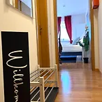 Apartment Dutti's - Wohlfuehl-studio, Kueche, Stellplatz, Self-check-in, Garten