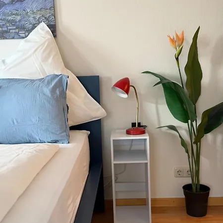 公寓 Duha Homes - Wohlfuehl-studio, Kueche, Stellplatz, Self-check-in, Garten 因戈尔施塔特