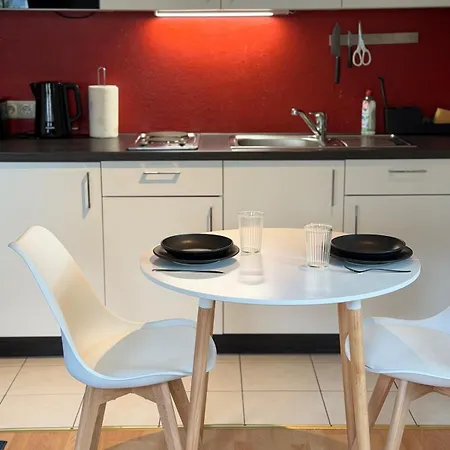 Apartamento Duha Homes - Wohlfuehl-studio, Kueche, Stellplatz, Self-check-in, Garten Ingolstadt