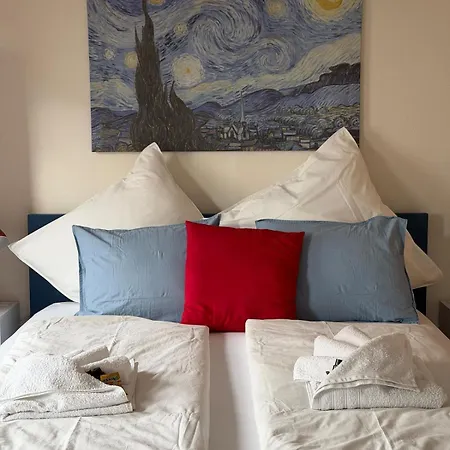 Duha Homes - Wohlfuehl-studio, Kueche, Stellplatz, Self-check-in, Garten Ingolstadt
