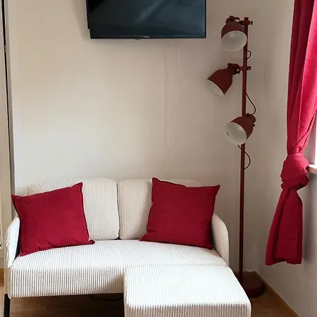 Duha Homes - Wohlfuehl-studio, Kueche, Stellplatz, Self-check-in, Garten 公寓