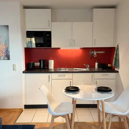 Duha Homes - Wohlfuehl-studio, Kueche, Stellplatz, Self-check-in, Garten *