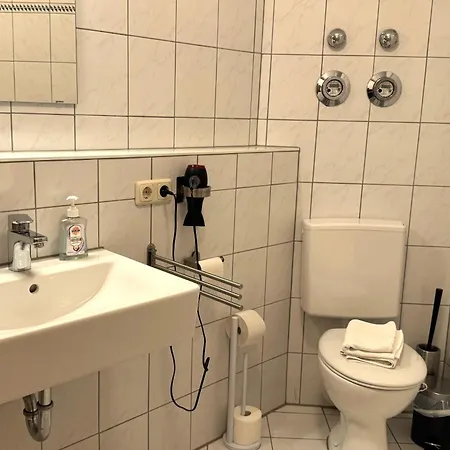 Dutti's - Wohlfuehl-studio, Kueche, Stellplatz, Self-check-in, Garten