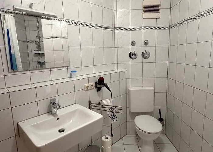 Dutti's - Wohlfuehl-studio, Kueche, Stellplatz, Self-check-in, Garten Lägenhet Ingolstadt